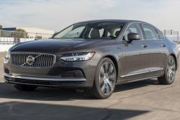 2022 Volvo S90 T8 R-Design front left